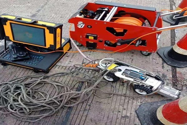 岱岳CCTV管道检测机器人